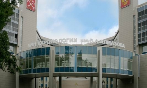 Путин посетил в Петербурге перинатальный центр