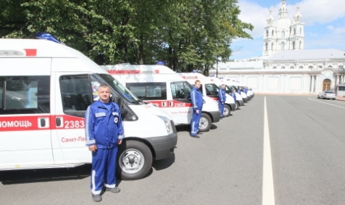 Полтавченко проверил 58 новых автомобилей для службы скорой помощи