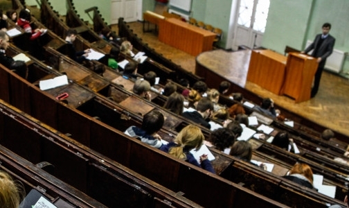 Сколько «бюджетников» примут в этом году медвузы Петербурга