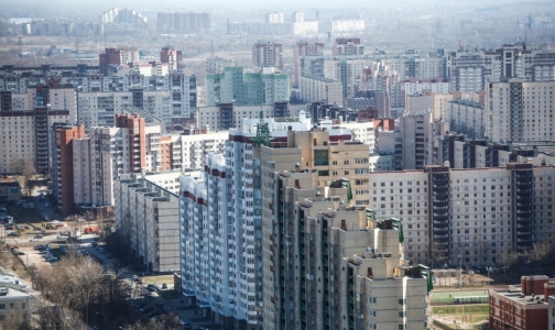 Врачи «Скорой»: Из петербургских окон за лето выпали 10 детей