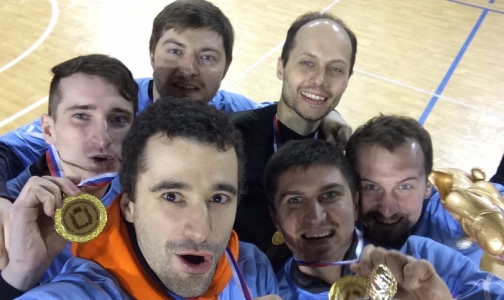 Петербургские врачи начали 2017 год с победы в российском чемпионате по мини-футболу