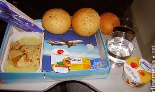 Почему в самолете еда не бывает вкусной