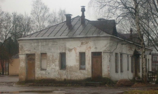 Областные чиновники должны лечиться в районных больницах