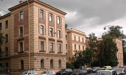 Желающих попасть на ученый совет в 1-м меде не пропускала охрана
