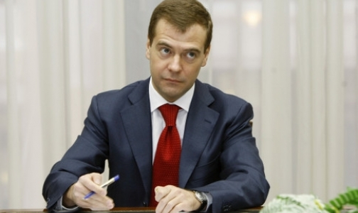 Медведев заявил, что в России необходимо расширить роль медицинского сообщества