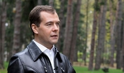 Дмитрий Медведев записал видеообращение с призывом бросать курить