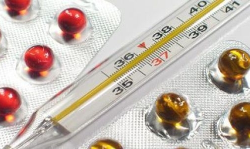 Шприцы, клизмы и презервативы останутся в продаже до 2017 года