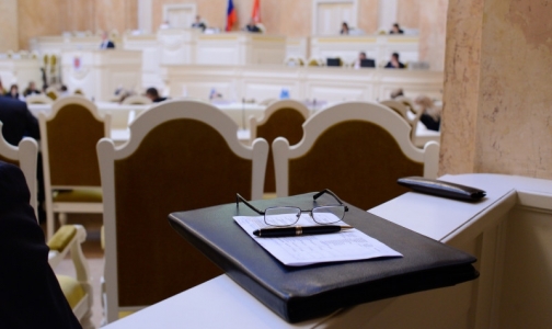 В петербургском ЗакСе обсудили запрет бесплатных абортов