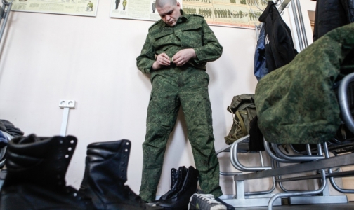Весенний призыв-2014: у петербуржцев – сколиоз, у москвичей – понос
