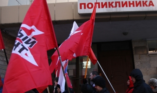 Как врачей поликлиники, уходящей под землю, звали на губернаторские выборы