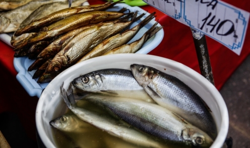 Сотни тонн подозрительных продуктов изъяли в России за год