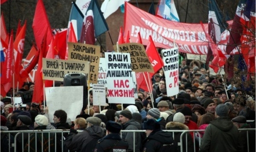 Российские врачи выйдут на митинги в защиту уволенных петербургских фельдшеров