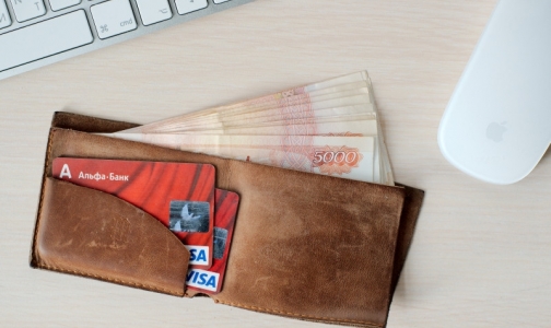 Начмедов и главбухов медучреждений обяжут показывать доходы