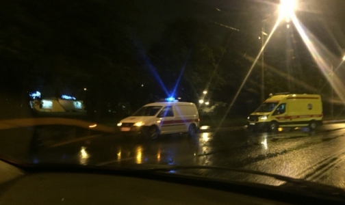 В Петербурге пешеход погиб под колесами «Скорой»