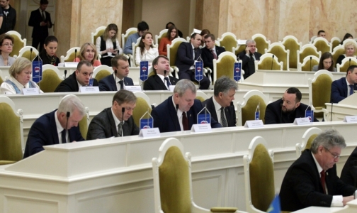 В этом году петербургскому здравоохранению добавили 3 млрд рублей и новые бесплатные лекарства