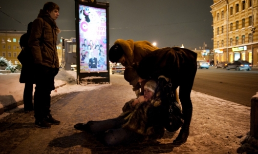 Более 2,5 тысяч петербуржцев, пострадавших от гололеда, вызывали «Скорую помощь»