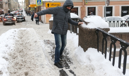 В Петербурге за сутки 88 пострадавших из-за гололеда вызывали «Скорую»