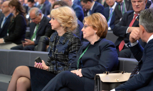Глава Минздрава рассказала, сколько зарабатывают врачи в России