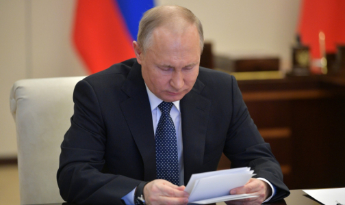 Путин: Мы впервые так остро осознали важность и незаменимость труда медсестер и врачей