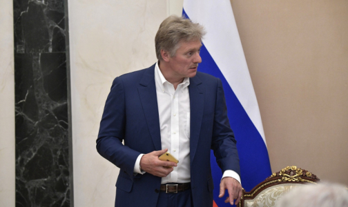 «Клубнику от курицы не отличить»: Песков описал симптомы COVID-19