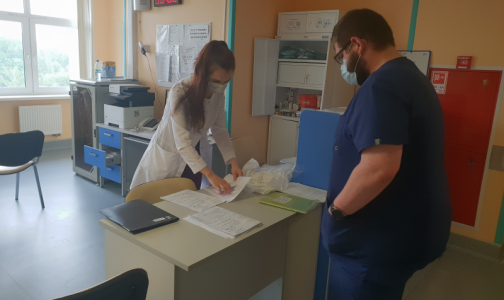 Врач Боткинской больницы: С нашего отделения выпишется последний пациент с коронавирусом в Петербурге