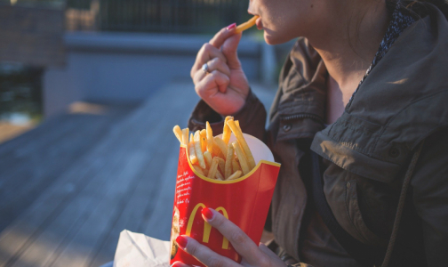 Ученые обнаружили в картошке-фри из McDonald's лекарство от облысения