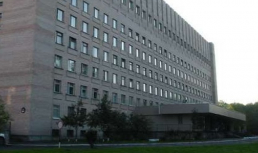 В больнице на Крестовском дезинфицируют онкоотделение. Плановых пациентов просят подождать с госпитализацией