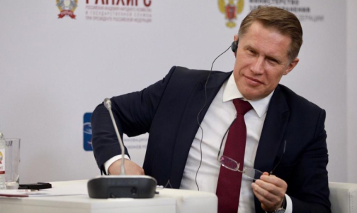 Министр здравоохранения ушел на самоизоляцию из-за коронавируса у члена семьи