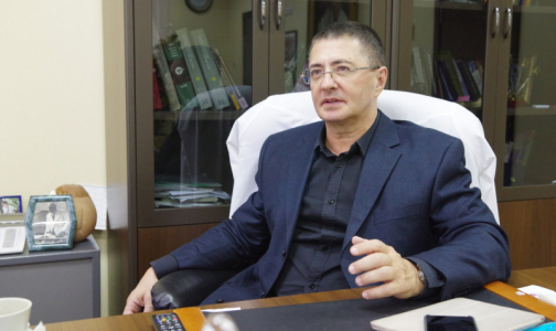 Жириновский потребовал отобрать у доктора Мясникова диплом. Врач отреагировал