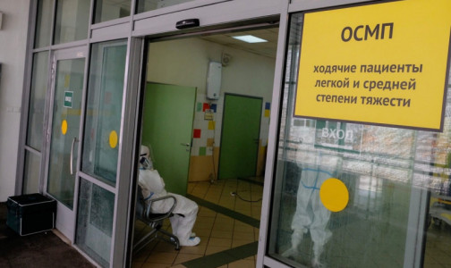 В больницах Петербурга - 6248 коек для пациентов с коронавирусом, почти треть свободны. Где в Петербурге продолжают их принимать