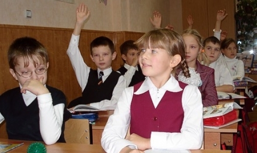 Школы к учебному году готовы, но подходить к ним опасно
