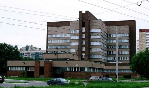 В коридорах диагностического центра поставят избирательные урны