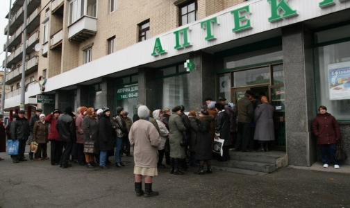 В ЗакСе вновь предложили Смольному продавать льготные лекарства во всех городских аптеках