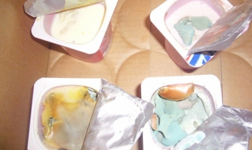 В петербургских магазинах нашли продукты с кишечной палочкой и плесенью