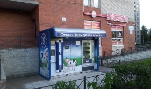 Молокоматы, закрытые в июне Роспотребнадзором, вновь появились в Петербурге