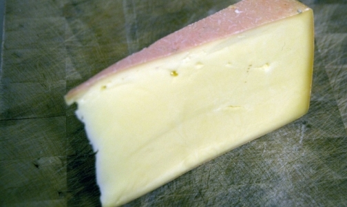 Мясо и сыр оказались смертельно опасны для людей среднего возраста