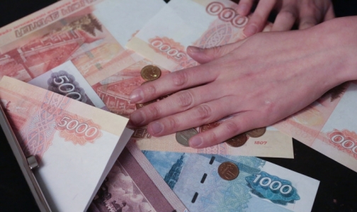 Главврач поликлиники «заработал» на взятках 6 уголовных дел, подчиненные - 9