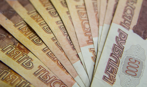 Петербургские власти направят заразившимся коронавирусом медикам 30 млн рублей